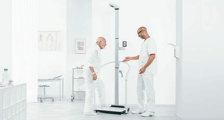 seca Scale-up Ultra - Integrationsfähige Ultraschall-Messstation mit ID-Display und Stehhilfe #1